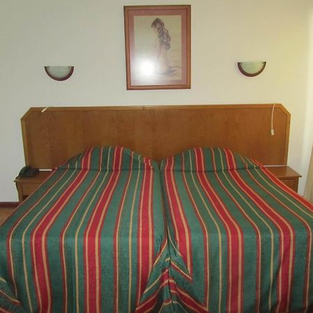 Hotel Residencia Filipe à Guarda Chambre photo