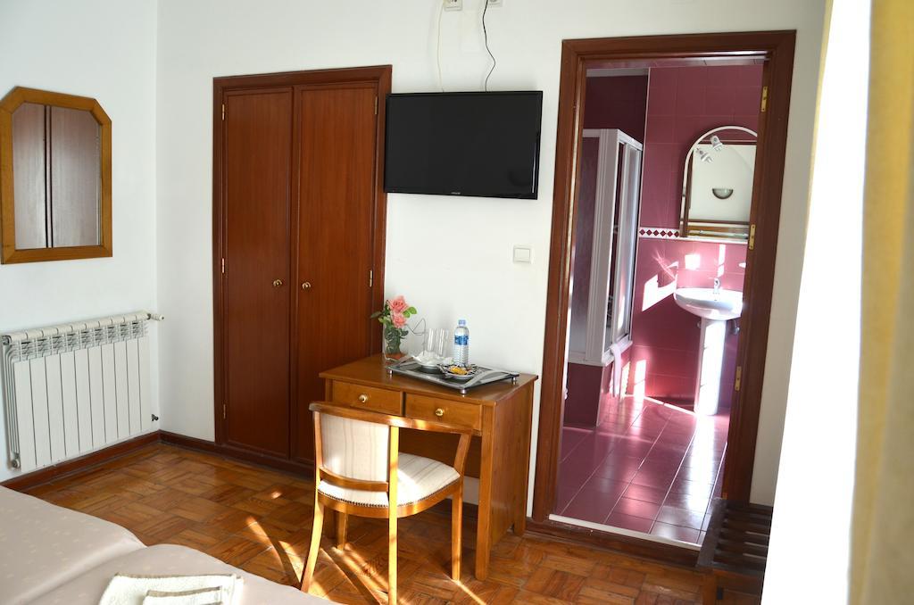 Hotel Residencia Filipe à Guarda Chambre photo